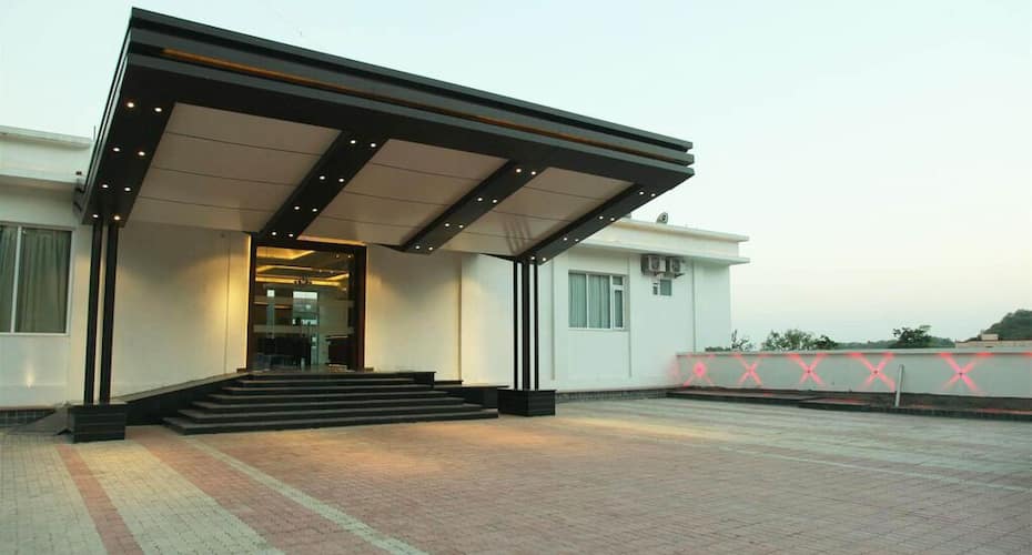 Redwood Resort, Panchkula 2